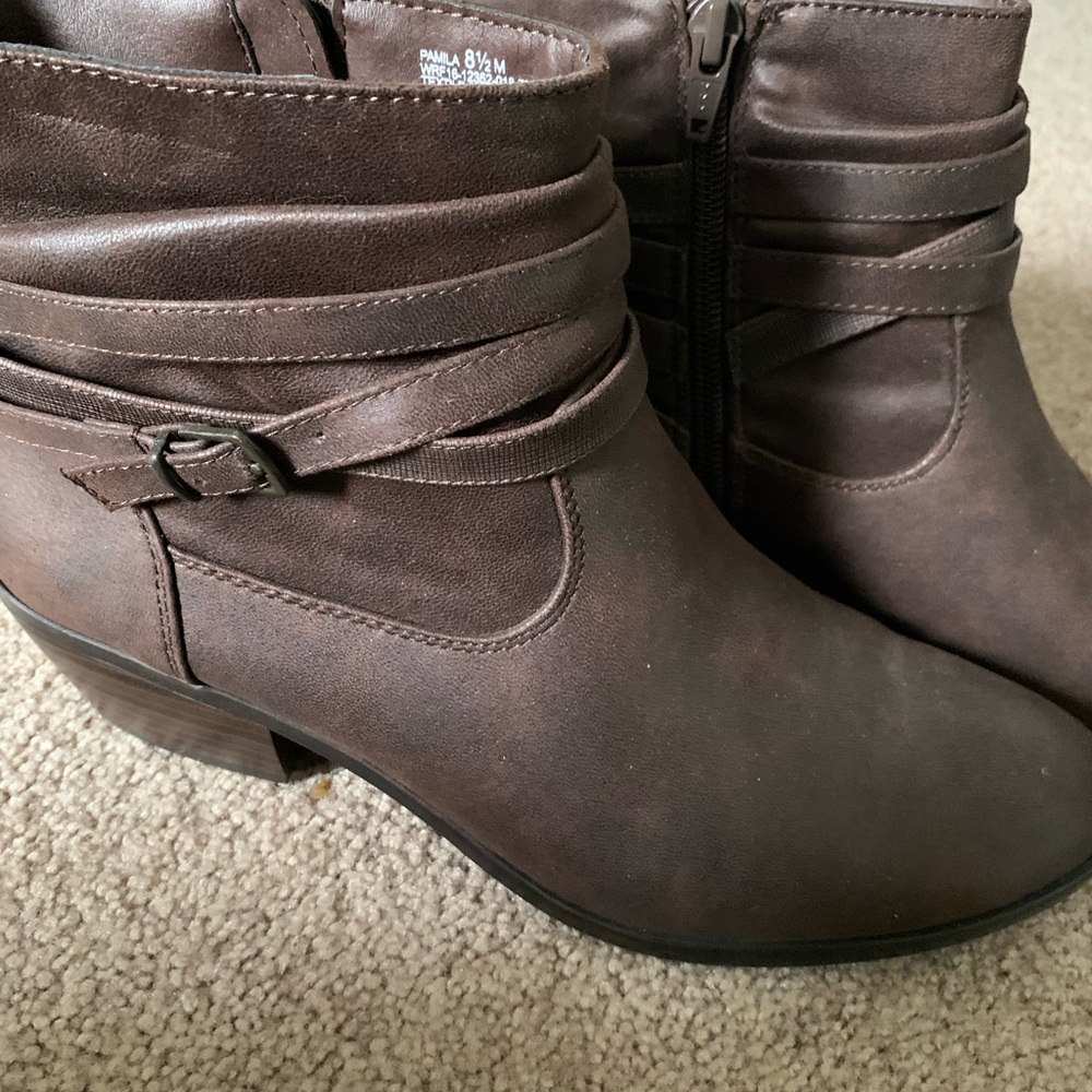 Kim Rogers Bootie Brown 8.5